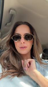 Appropriate Office Outfits: Realistic and Stylish Workwear