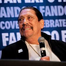 We loved hearing your all 2025 guest suggestions for FAN EXPO Philadelphia.  With so much excitement building for January announcements, we are sharing  some of our fave guest photos from the 2024