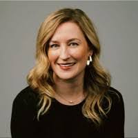 Julia Wahl's Instagram, Twitter & Facebook