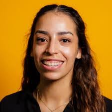 Kara Hodge's Instagram, Twitter & Facebook