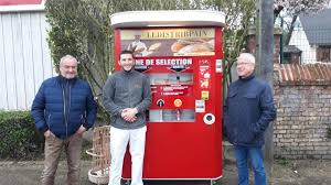 Un Distributeur De Pain Vient D Etre Installe A Neuf Marche L Eclaireur La Depeche
