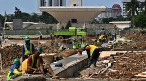 Monumen dengan tinggi 132 meter atau 433 kaki ini dibangun untuk. Soal Penghentian Revitalisasi Monas Dki Jakarta Lihat Nantilah Metro Tempo Co