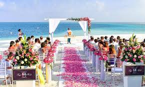 Su compromiso principal es crear memorias dulcemente inolvidables que se queden en sus recuerdos y las de sus invitados por. Bodas En La Playa Calle Habana Orquesta Para Bodas