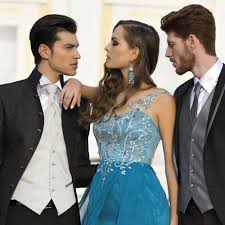 Verrai consigliata dagli esperti del settore per trovare il look adatto al tuo stile e alla tua silhouette. Cerimonia Donna E Cerimonia Uomo Noleggio Abiti Sorelle Ferroni