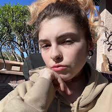 How to get glue seepage out of hair?