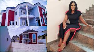 Mercy aigbe has found herself in the middle of a controversy after a letter surfaced online that her house which was celebrated on social media was bought by her sugar daddy. Actress Mercy Aigbe Becomes A Landlord Buys Herself A New House Photos Madailygist