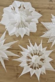 Diy Weihnachtliche Papiersterne Aus Butterbrottuten Butterbrottuten Oder Papier Basteln Weihnachten Weihnachtsstern Aus Butterbrottuten Papiersterne Basteln