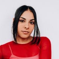 Mary Magri's Instagram, Twitter & Facebook