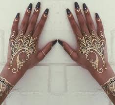 92f2da7f507e005a85b3aa05ddfe361f Jpg 480 439 Pixels Henna Tattoo Designs White Henna Tattoo Gold Henna