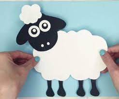 The sheep cutter templates are suitable even for toddlers who have little experience with scissors. Easy Pom Pom Sheep Craft Free Template