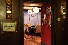 A Look Inside The Disneyland Hotel S Adventureland Suite