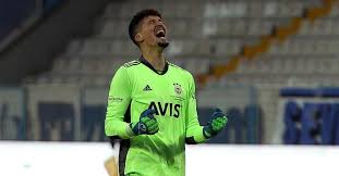 Fondé en 1907 et basé à istanbul , ses couleurs sont le jaune et le bleu marine. Altay Bayindir A 5 Takim Talip Fotomac