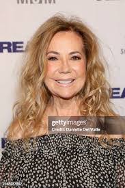 Danielle Gifford's Instagram, Twitter & Facebook