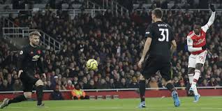 85' man utd player donny van de beek strikes the shot off target, ball is cleared by the arsenal. Arsenal Vs Manchester United Bukan Rival Tradisional Bola Net