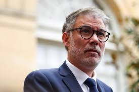 Crise à Gauche: Socialistes Hués! Faure et Vallaud Pris à Partie!