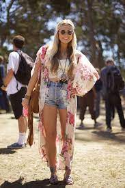 It's fun to follow a few trends at coachella but leave the fake flowers and feathers at home. Pin On Boho Bohemian Gypsy Style