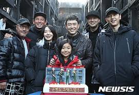 스트리밍 서비스 넷플릭스(netflix)가 송중기, 김태리, 진선규, 유해진 주연 sf 영화 '승리호'를 전 세계 190여 개국에 넷플릭스 영화로 단독 공개한다. ì†¡ì¤'ê¸° ì´¬ì˜ëŒìž… ì´í˜¼ ë‚´ìƒ‰ì—†ì´ ìŠ¹ë¦¬í˜¸ ì´¬ì˜ ì¶©ì²­ë¦¬ë·°