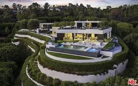 Its neo eclectic tudor design is reminisist of the tudor revival style that was popular in the late 1890's to 1940's. Inside Beckham S Swanky Beverly Hills Mansion Rental For 20million With Infinity Pool Mirror Online