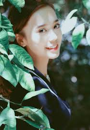 Xuất hiện mỹ nhân Tân Cương với vẻ ngoài và khí chất cực giống Chung Hân  Đồng khiến dân mạng thích thú