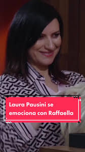 Laura Pausini se emociona al hablar de Raffaella