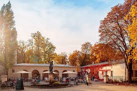 Gerade diese fülle, sättigung und reife empfinden einige als faszinierend, behaupten in den herbst verliebt zu sein und. Hochzeit Im Oktober Wie Heiraten Im Herbst Aussehen Kann