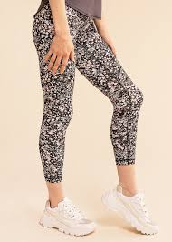 barre3 lululemon floral spritz wunder under tight