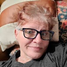 Shannon Stice's Instagram, Twitter & Facebook