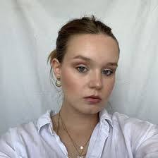 Anna Eubanks's Instagram, Twitter & Facebook