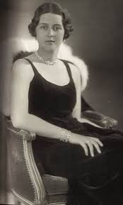 Prince philip is married to queen elizabeth ii, which makes him the prince consort of the united kingdom and its other territories. Xhr7btvdvv3eam