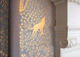 Pittura stencil stencil modelli di stencil silhouette arte soggiorno di design d'interni tendenze del design cancelli di legno bianco e nero. Decorazioni Per Pareti Stencil E Pittura Decorare Le Pareti Pittura Carta Da Parati Design Da Parete