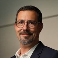 8700+ profilů „Bernhard“