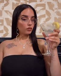 Amber Lam (@ambertherealtor._) • Instagram photos and videos