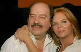 LITTO Y ALEX... FELIZ ANIVERSARIO !!! Junto a todas las Nebbieras y  Nebbieros, brindo y celebro este 26 Aniversario de amor, deseándoles lo  mejor para sus vidas, agradeciendo infinitamente su amistad por