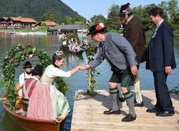 Bilder Der Altschlierseer Kirchtag 2016 Mit Bildern Haferlschuhe Bilder Kirchen