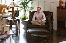 When we purchased an arts and crafts home i became obsessed with furnishing it with period furnishings so that the entire house was consistent with itself. Create A Peaceful Nook With Right Fabric Colors