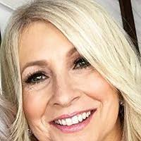 Kellie Hoffman's Instagram, Twitter & Facebook