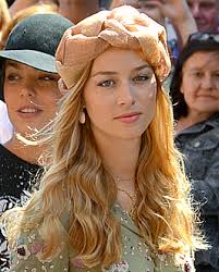 Donna lavinia (born lavinia ida borromeo arese taverna on 10 march 1977); Beatrice Borromeo Wikipedia