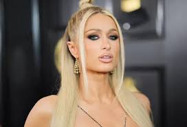 Kolaborasi sulung Paris Hilton, Sia dalam Infinite Icon