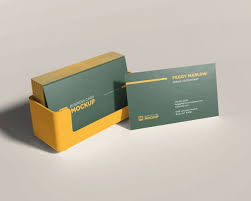 Maquete De Papelaria Empilhado Cartao De Visita Em Caixa Amarela In 2020 Business Card Mock Up Stationery Mockup White Business Card