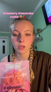 Amandas Giant Cookies