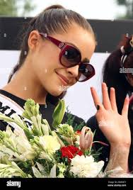 Bildnummer: 60542831 Datum: 29.09.2013 Copyright: imago/Xinhua Miss  Universe 2012 Olivia Culpo gustures during the Walk for Life march in New  Delhi, India, Sept. 29, 2013. The march was held to raise awareness