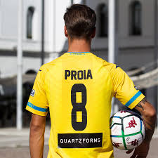 Anticipazioni, maglie vintage, stemmi, palloni e le storie più belle! Maglie Cittadella 2020 2021 Mizuno Sceglie La Tradizione