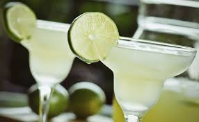 Vamos te mostrar enfeites de natal fáceis, baratos e criativos. 20 Receitas De Coqueteis Deliciosos E Faceis De Fazer