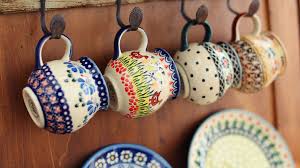 ポーランド食器と雑貨 暮らしのモノ ココロときめくにこだわっています。 職人さんたちが丹精こめてひとつひとつ作った温もりを感じるハンドメイドのポーリッシュポタリーで華やかな暮らしを。 ぽってり肉厚で電子レンジもオーブンも食洗機もokととっても丈夫で. Potok ã‚­ãƒ¥ãƒ¼ãƒˆãªãƒãƒ¼ãƒ©ãƒ³ãƒ‰é£Ÿå™¨ ãƒãƒ¼ãƒªãƒƒã‚·ãƒ¥ãƒã‚¿ãƒªãƒ¼ æ±æ¬§é›'è²¨ã®ãŠåº—