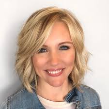 The sides are trimmed just close to the scales and the middle section is left longer. 23 Trendy Short Blonde Hair Ideas For 2020