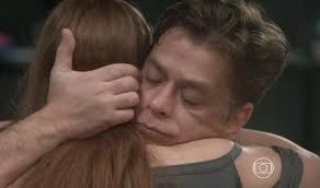 Totalmente Demais: Carolina termina com Arthur, que ganha consolo de Eliza