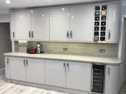 We are the uk's largest designer and manufacturer of fitted kitchens and joinery products, transforming thousands of homes every year. Howdens Kitchen Worktops Laminate Decorkeun
