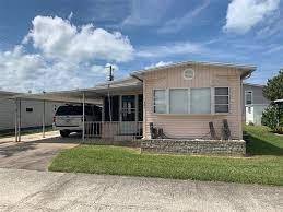 Landlords pay lot rent tenants pay gas electric water and trash. Bradenton Fl 34210 Mobile Homes For Sale Homes Com