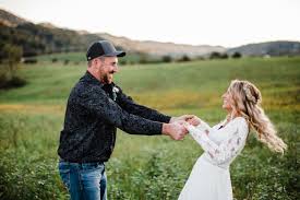 Contact pros today for free!. Blacksburg Va Photographer For Weddings Families Portraits Kaytlin Lane Photography
