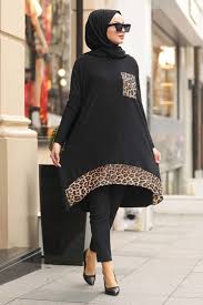 Neva Style Leopar Desenli Siyah Tesettur Tunik 40030s Tesetturisland Com Moda Stilleri Mutevazi Kiyafetler Tarz Moda